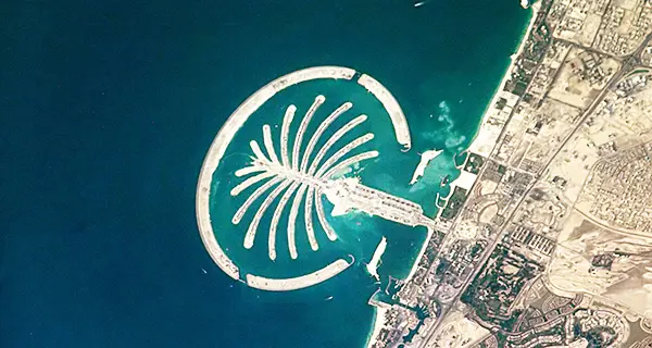 dubai utazás egyesült arab emirátusok jumeira beach all inclusive atlantis pálma sziget burj khalifa burdzs kalifa látnivalók jeep túra terepjáró sivatag időjárás vízum jumeira jumeirah ras al khaimah szórakozási lehetőség zájed sejk mecset sheikh zayed mosque