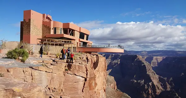 grand canyon skywalk belépő megközelítés fakultatív program mortons travel hualapai rezervátum colorado folyo