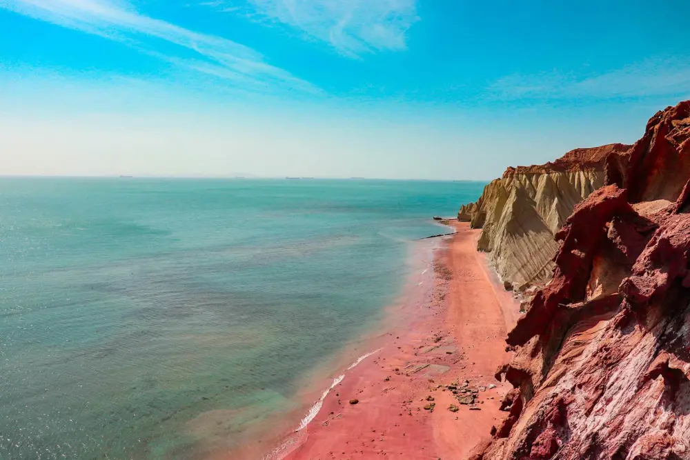 red beach hormuz