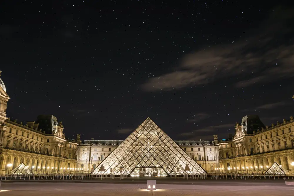 louvre utazás párizs