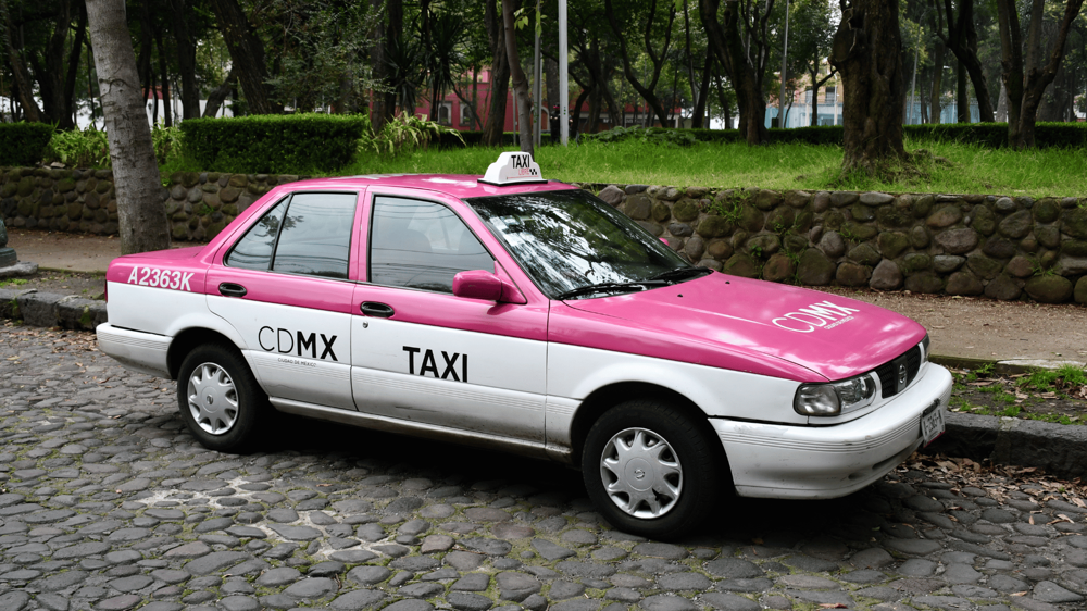 mexikói rózaszín taxi