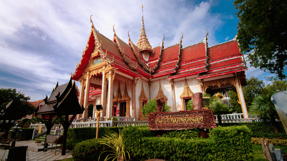 Wat Chalong Templom lenti nézetből