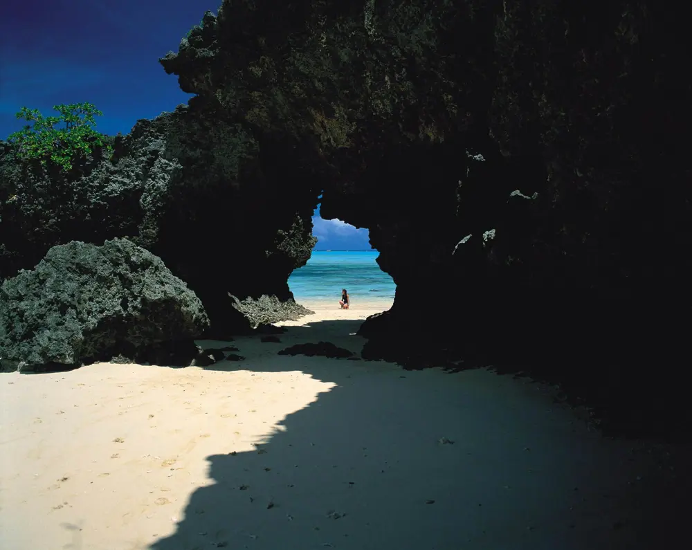 siranu beach tunnel alagút amami