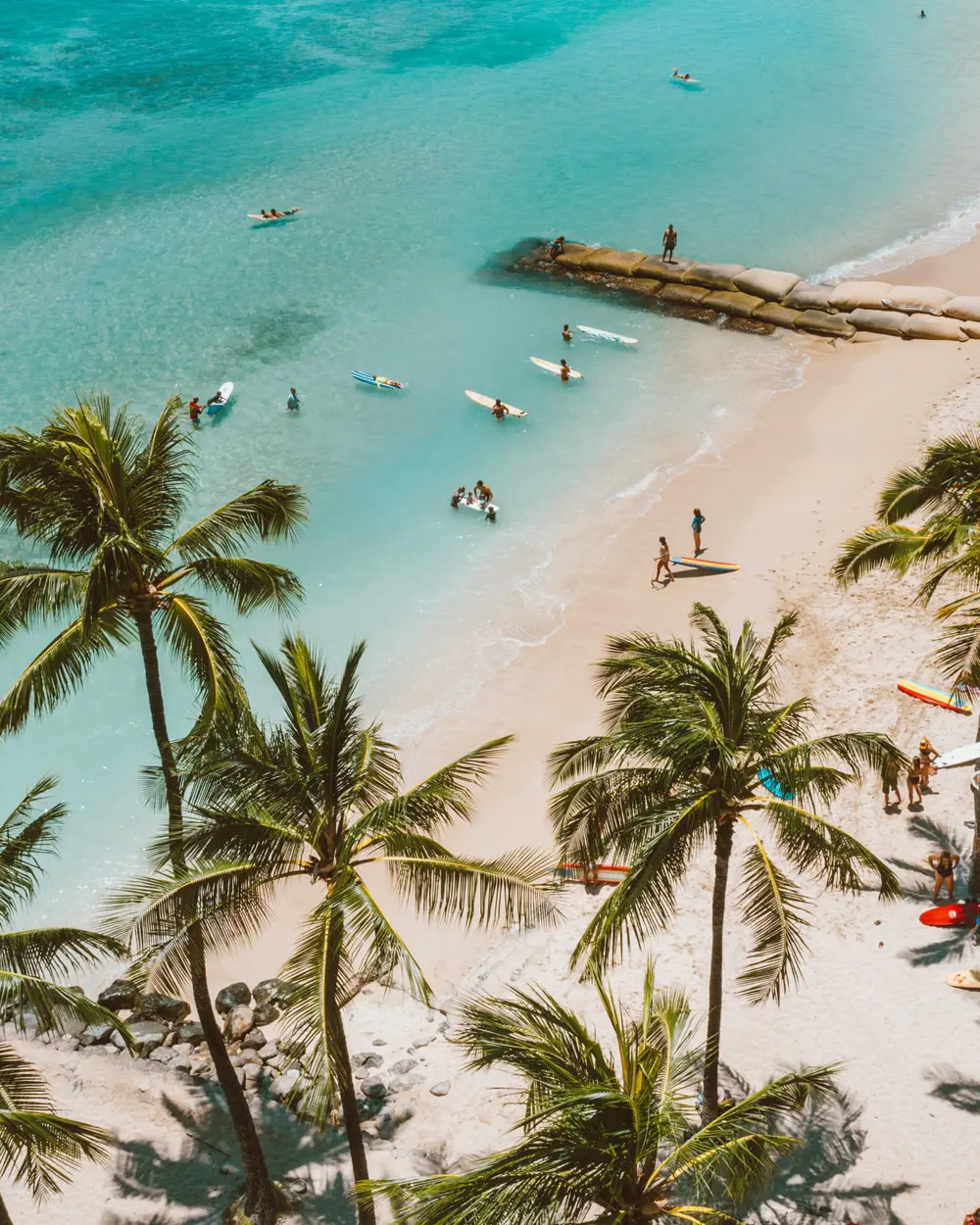 hawaii hangulat waikiki beach szörf deszka türkiz