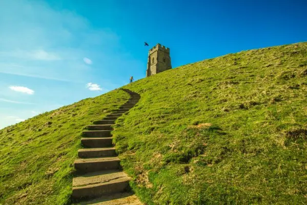 DÉL-ANGLIA NAGYKÖRUTAZÁS - Regényes és drámai helyszínek: Cambridge, Glastonbury, séta a Jurassic Coaston, Brighton, Bath kép