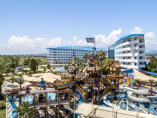CRYSTAL ADMIRAL RESORT SUITES AND SPA ***** 1. kép